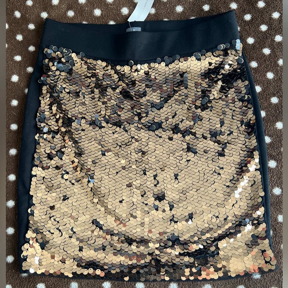 Gold sequin skirt, brand new!